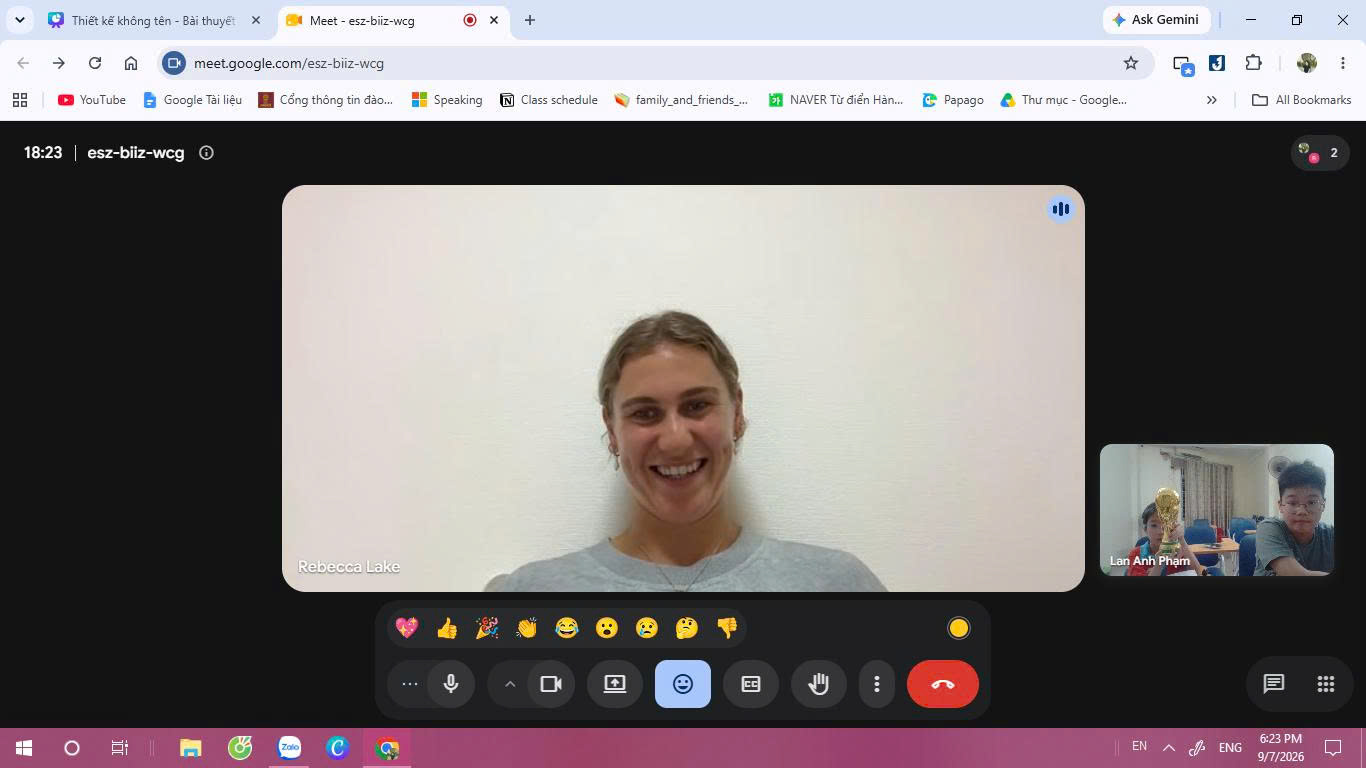 Buổi giao lưu trực tuyến giữa Rebecca Lake và học sinh The Good King qua Google Meet